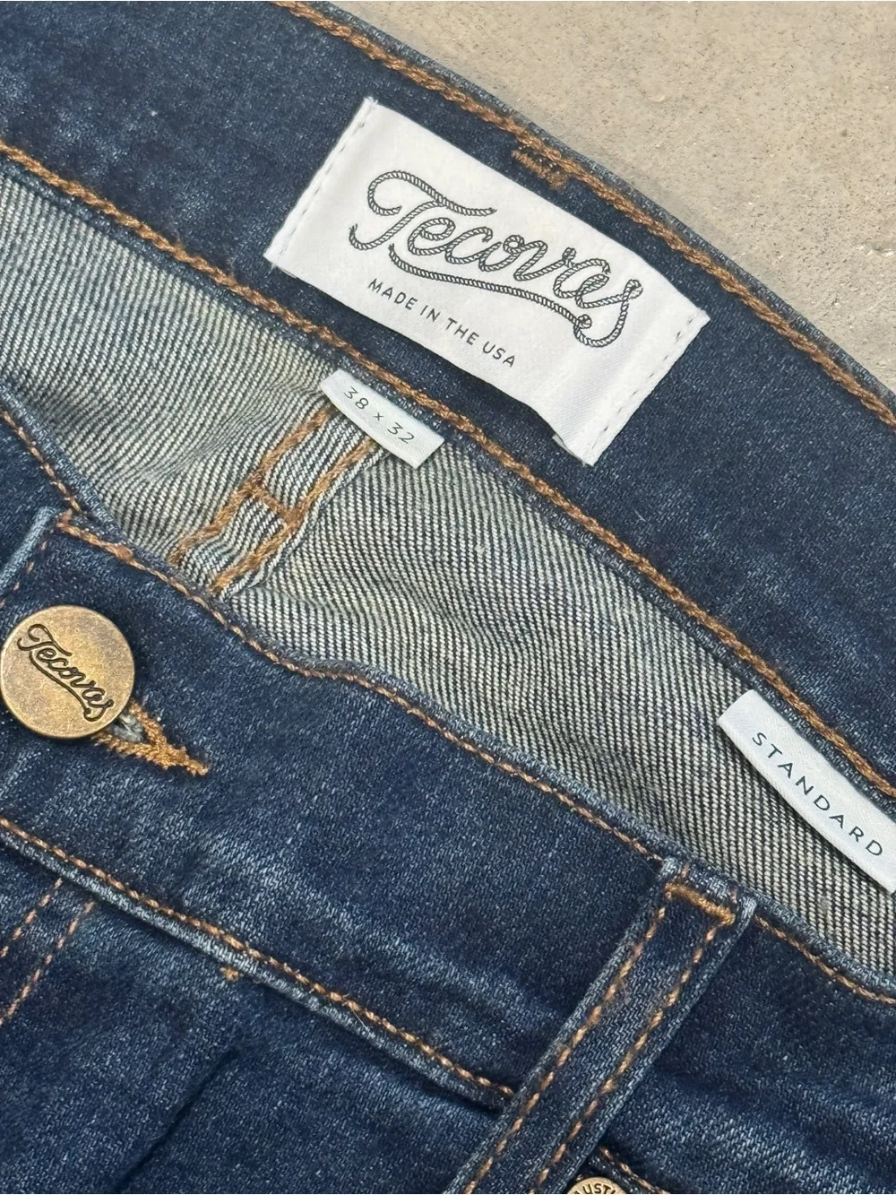 Classic Men's Dark Blue Straight-Leg Jeans